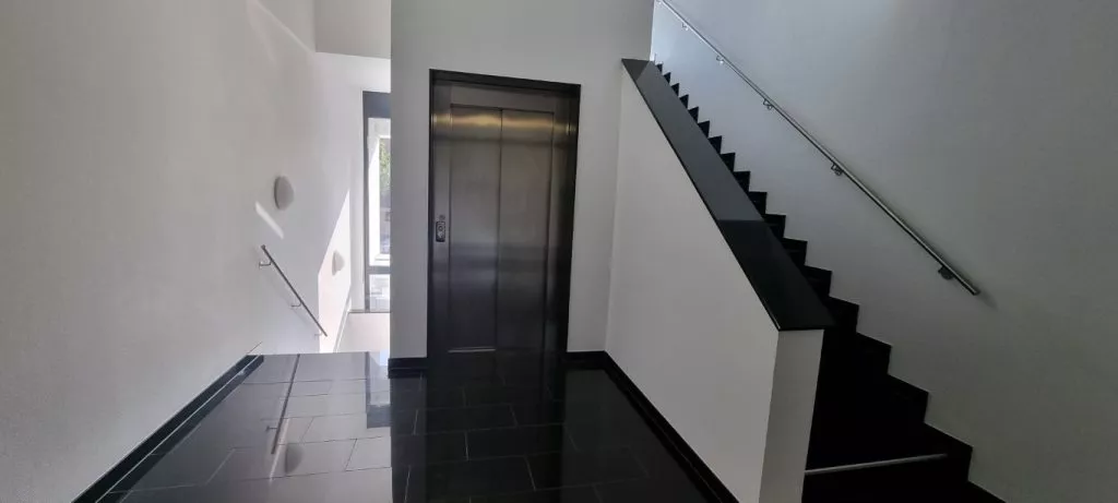 Immobilienangebot - Karlsruhe - Alle - Moderne, helle 2 Zimmer Wohnung mit Balkon und TG-Stellplatz in Karlsruhe-Rüppurr