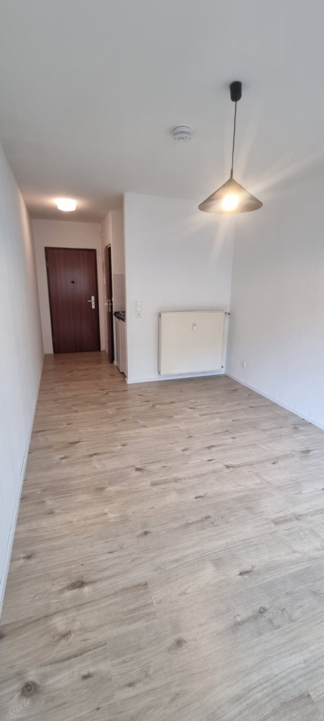 Immobilienangebot - Karlsruhe - Alle - Neu renovierte 1 Zimmer Erdgeschosswohnung in Karlsruhe-Neureut!