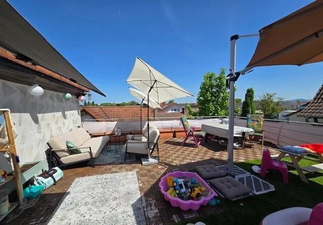 3LangBalkon Immobilienangebot - Iffezheim - Alle - 3 Zimmer Wohnung mit 59 m² Dachterrasse, Garage und eingenemen Treppenaufgang