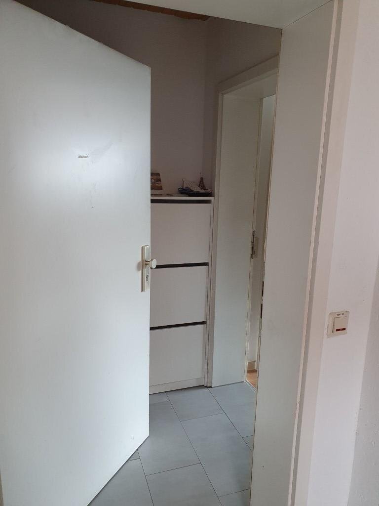 Immobilienangebot - Karlsruhe - Alle - Schöne 1 Zimmer Dachgeschosswohnung mit TG-Stellplatz in zentraler Lage !