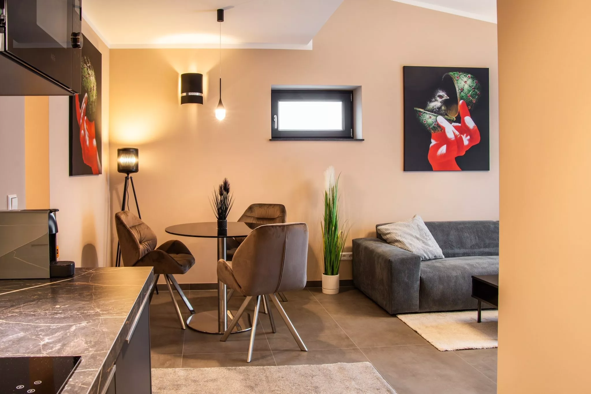 1LangEssbereich Immobilienangebot - Karlsruhe - Alle - Möblierte Wohnung in Karlsruhe-Durlach ++ Exklusives wohnen ++ Pauschalmiete ++