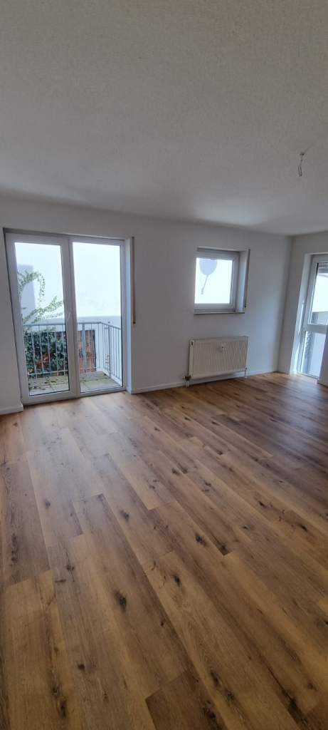 Immobilienangebot - Karlsruhe - Alle - Neu renovierte, helle 1 Zimmer Wohnung mit Balkon in zentraler Lage von Karlsruhe!