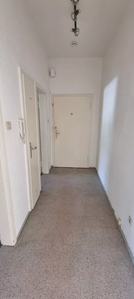 Immobilienangebot - Karlsruhe - Alle - Zentral gelegene 2 Zimmer Wohnung zu vermieten *WG geeignet* !