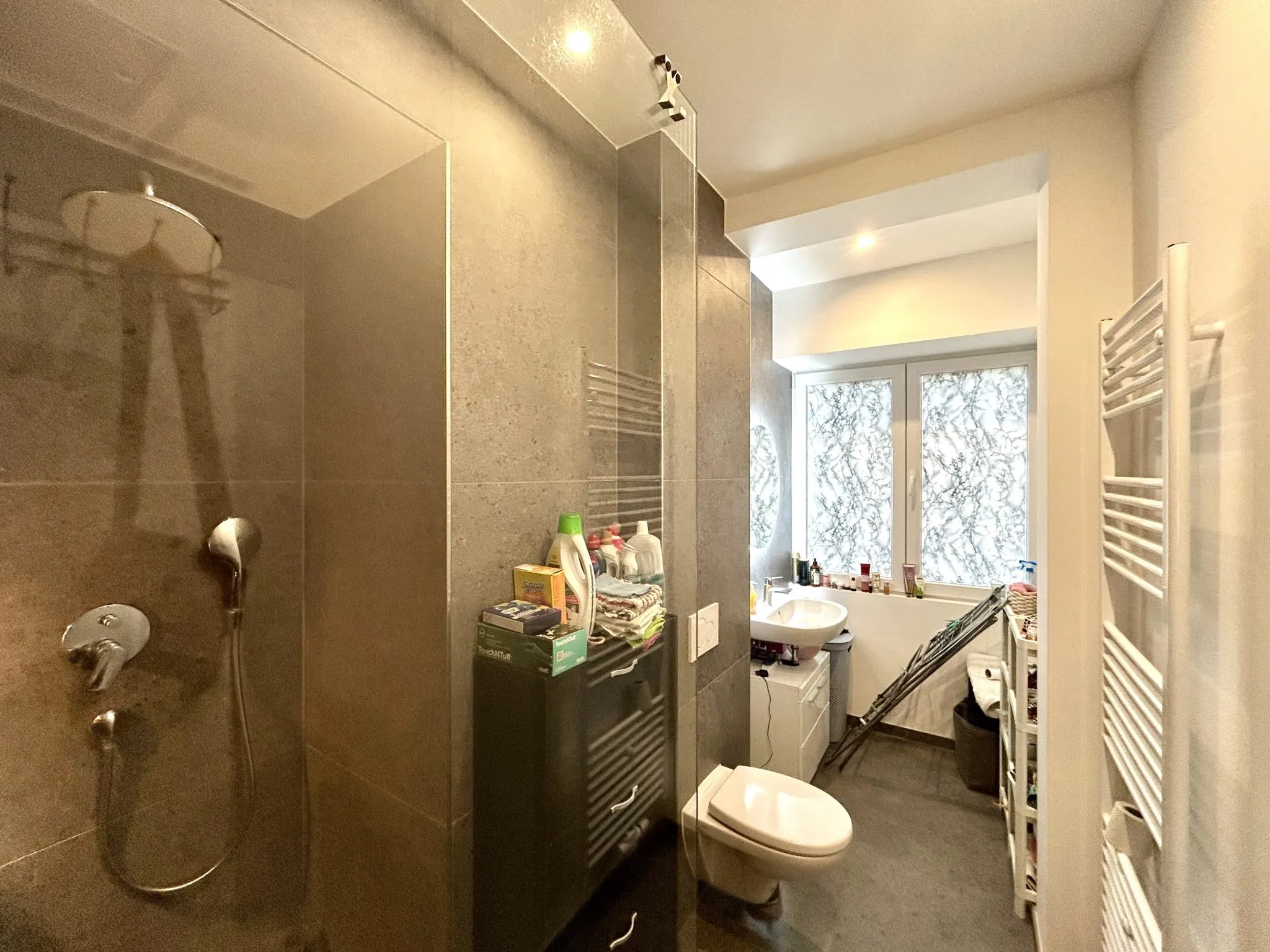 Immobilienangebot - Karlsruhe - Alle - Moderne 2-Zimmer-Wohnung mit Einbauküche und Tageslichtbad
