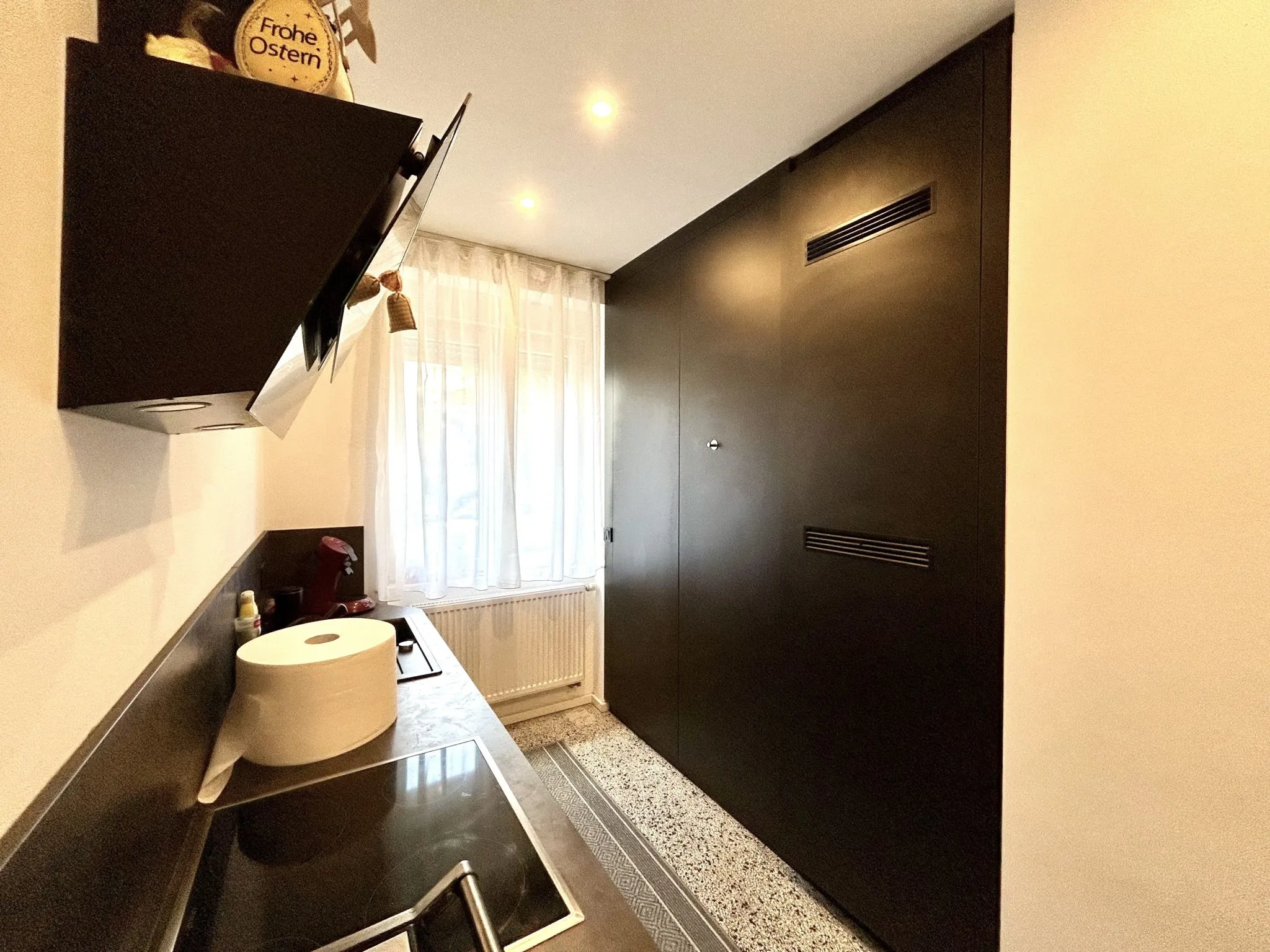 Immobilienangebot - Karlsruhe - Alle - Moderne 2-Zimmer-Wohnung mit Einbauküche und Tageslichtbad