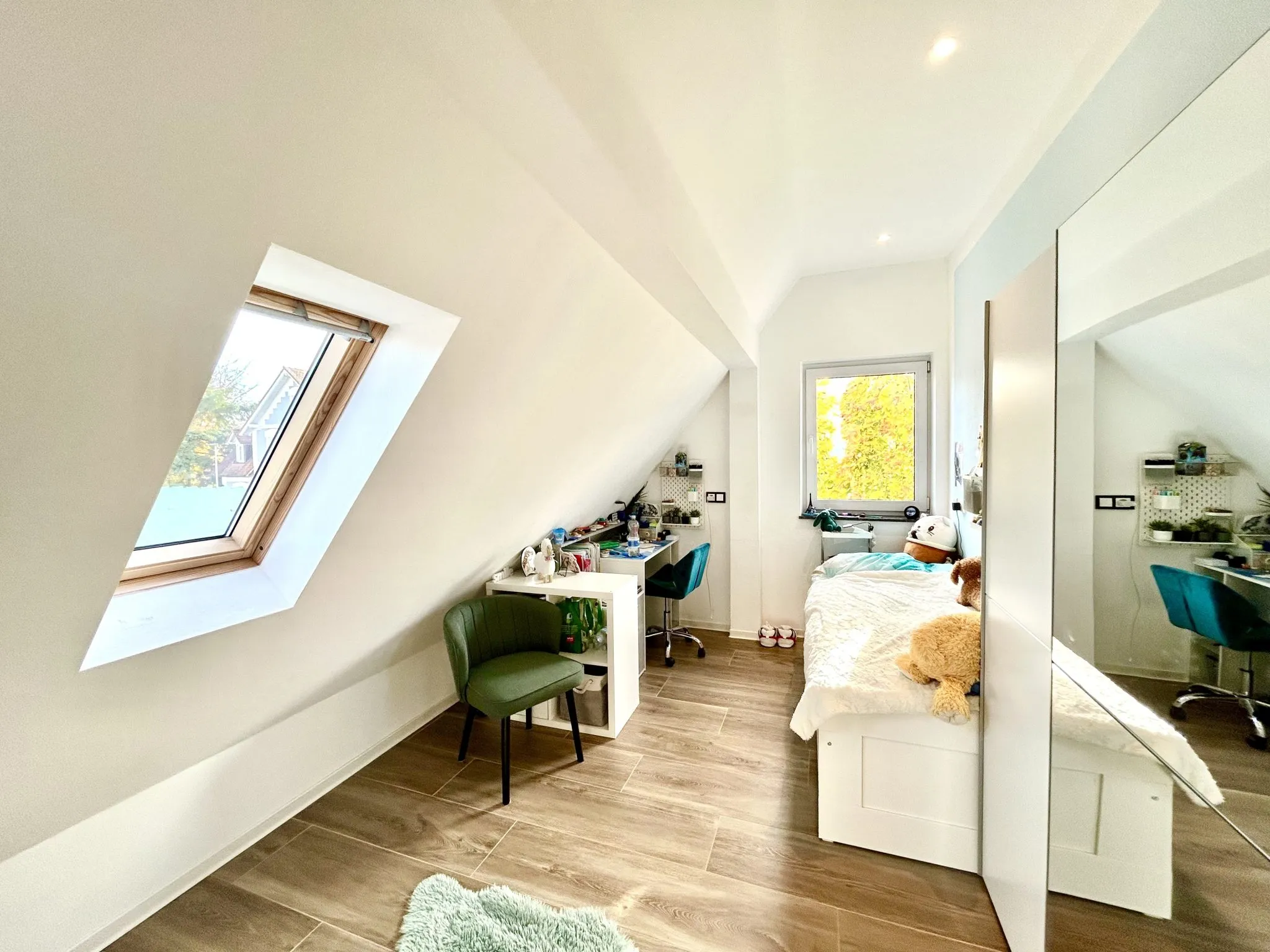 Immobilienangebot - Linkenheim-Hochstetten - Alle - Sanieretes Einfamilienhaus mit großzügigem Garten und Scheune