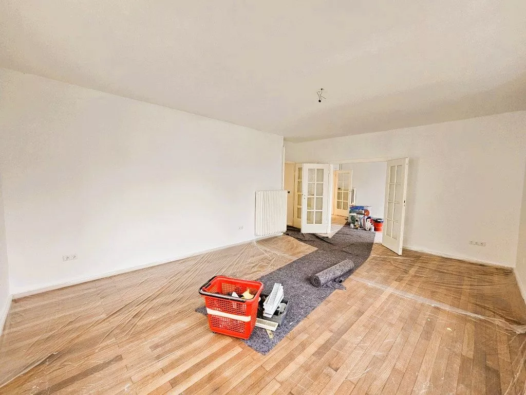 3LangZimmer Immobilienangebot - Karlsruhe - Alle - Wohnen mit Stil: Neu renovierte 4-Zimmerwohnung mit Altbaucharme in zentraler Lage von Karlsruhe