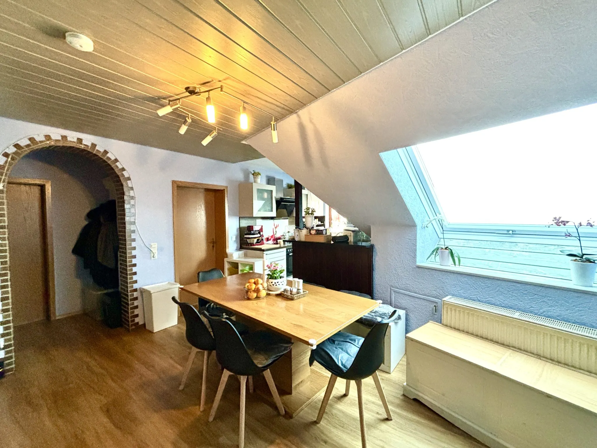 Immobilienangebot - Wörth am Rhein - Alle - Flexibel nutzbar: Gepflegte 3-Zimmer-ETW mit 2 Balkonen & Garage – ideal für Eigennutzer & Anleger!