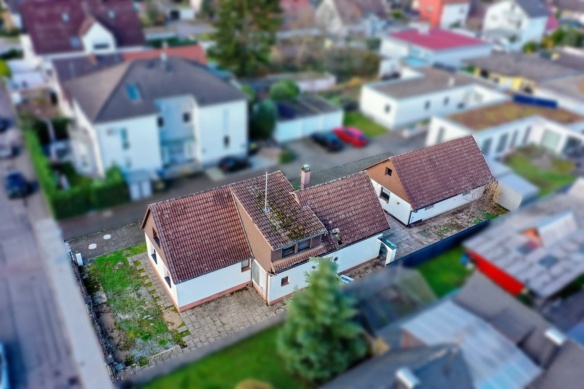 Immobilienangebot - Karlsruhe - Alle - Raum für Ihre Wohnträume: Großzügiges Grundstück mit EFH