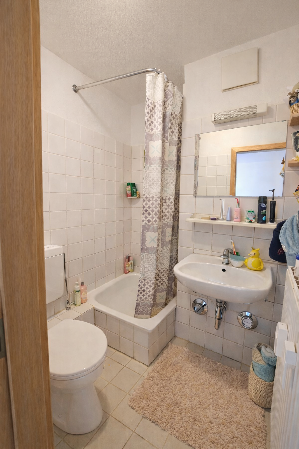 4LangBadezimmer Immobilienangebot - Karlsruhe - Alle - Top Investment: 1-Zimmer-Wohnung mit Tiefgaragenstellplatz in gefragter Südstadtlage