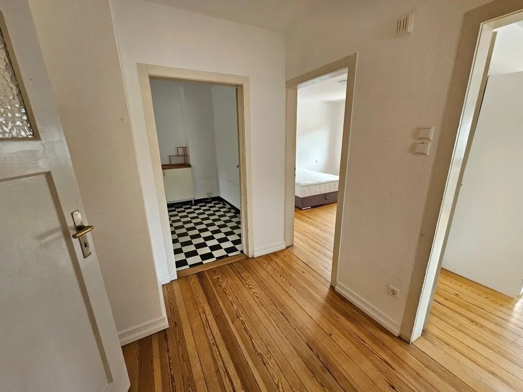 Immobilienangebot - Karlsruhe - Alle - WG-geeignete 2-Zimmer-Wohnung - teilmöbliert in Karlsruhe-Weiherfeld