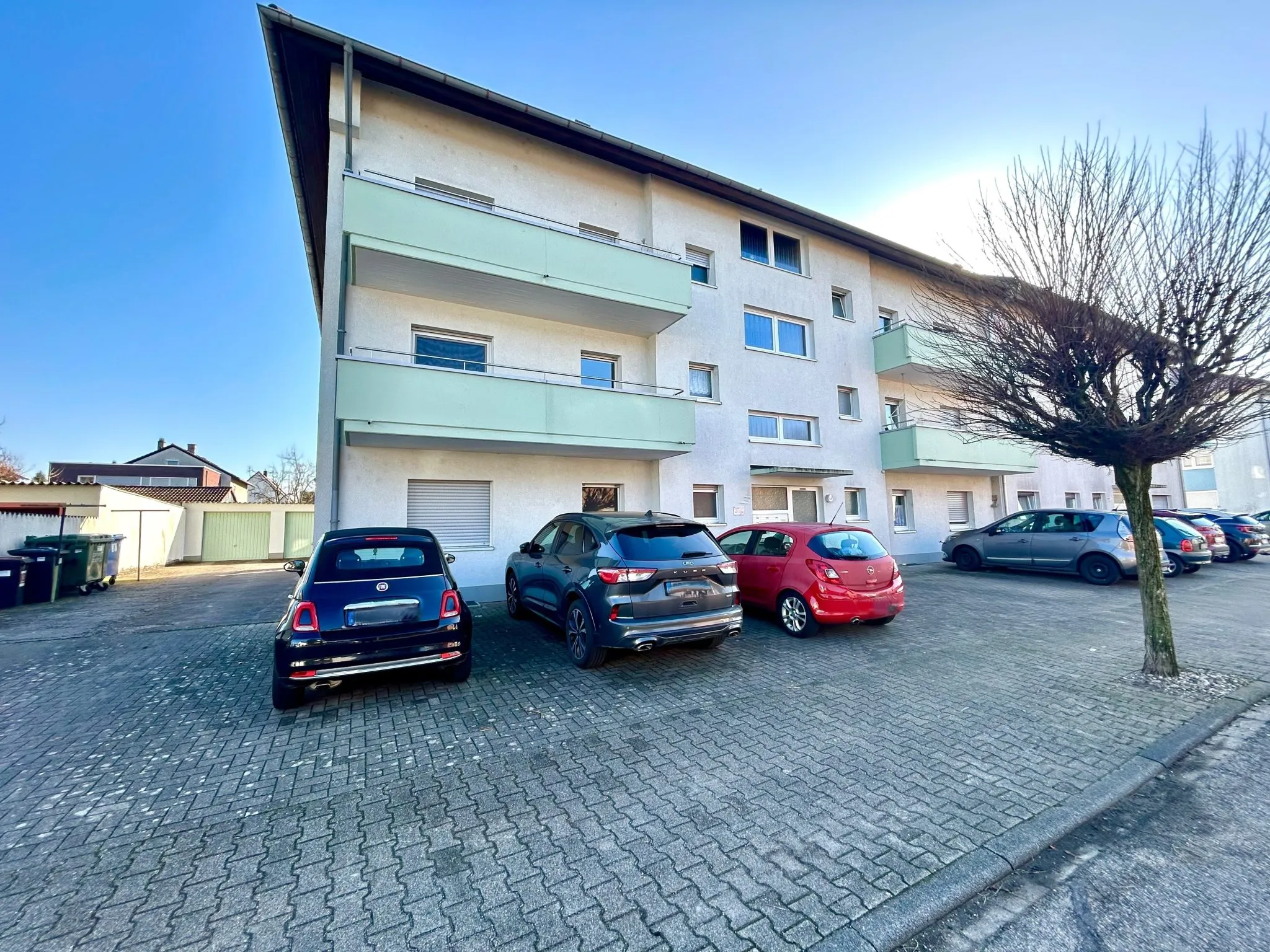 Immobilienangebot - Linkenheim-Hochstetten - Alle - Starke Rendite & langfristige Vermietung – 12-Familienhaus in Linkenheim-Hochstetten