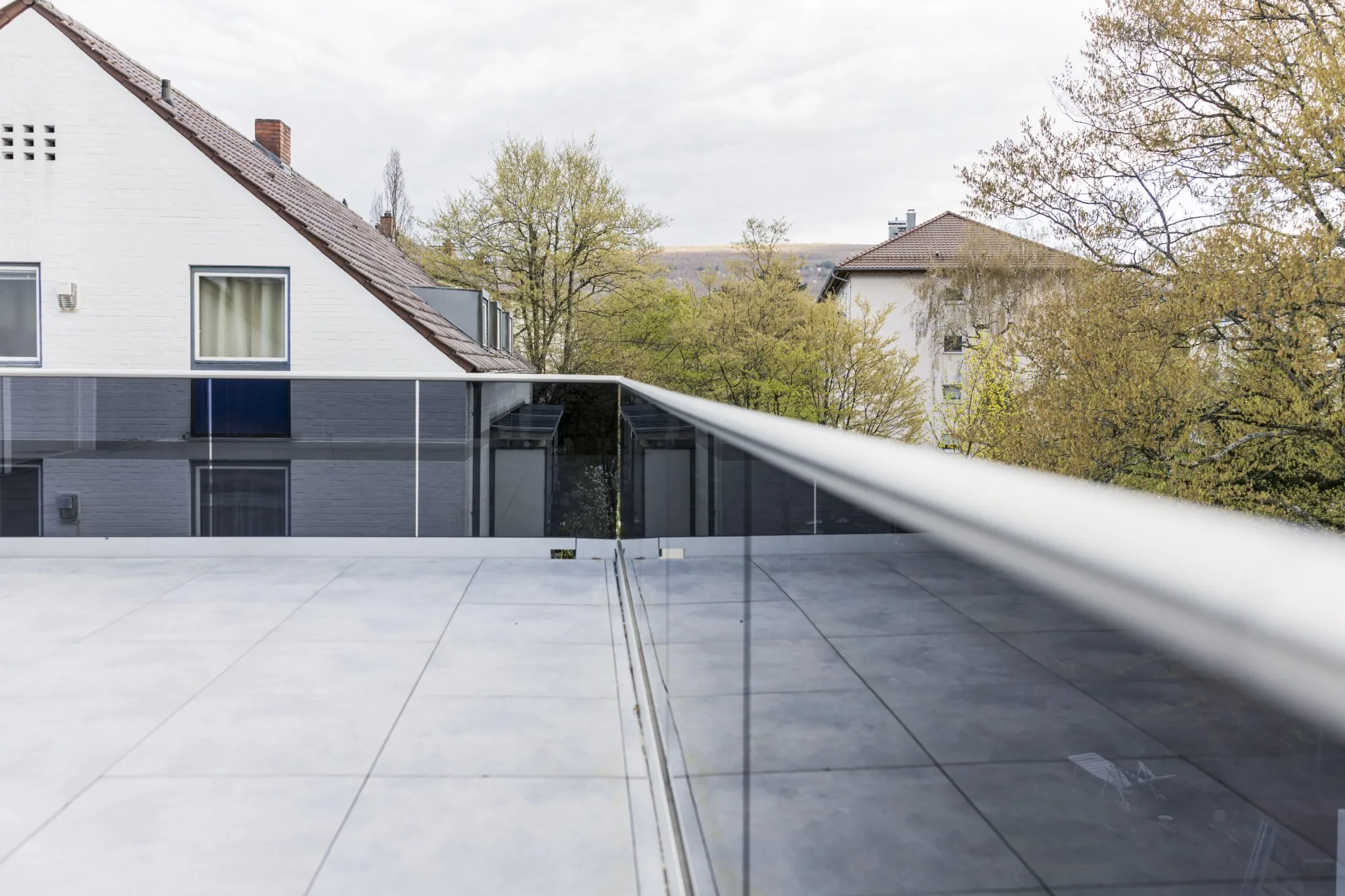 2LangAusblick auf die östliche gelegenen Hügel Immobilienangebot - Ettlingen - Alle - ::Studioloftwohnung:: Kernsaniert in Ettlingen- zentral und ruhig -mit riesiger Dachterrasse