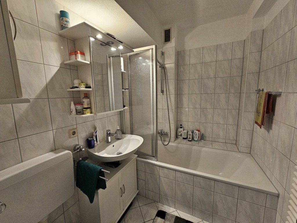 Immobilienangebot - Karlsruhe - Alle - Bezugsfrei in KA-Nordweststadt ++ 3-Zimmer-Wohnung mit Balkon, Aufzug & Garage