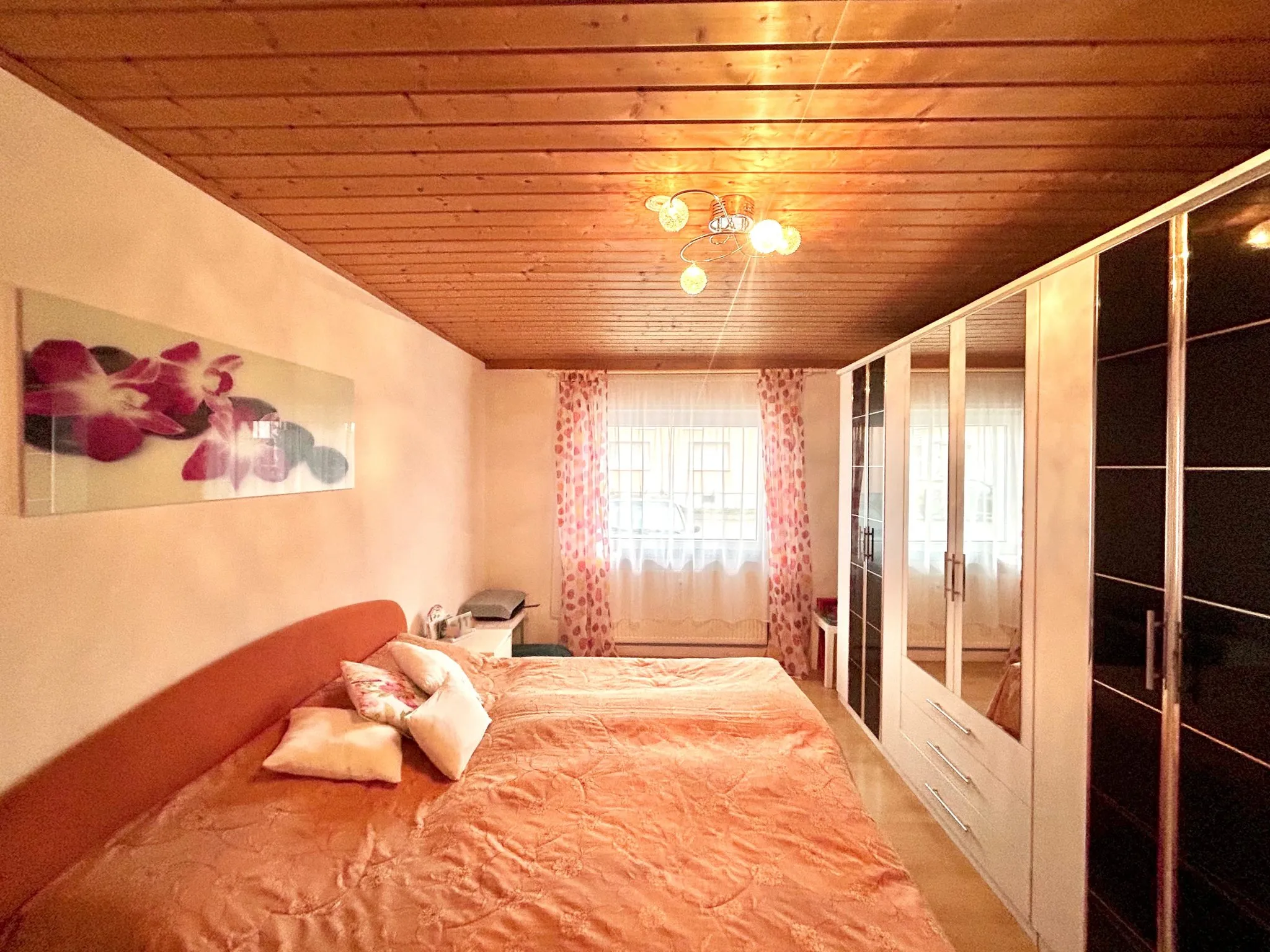 Immobilienangebot - Linkenheim-Hochstetten - Alle - Starke Rendite & langfristige Vermietung – 12-Familienhaus in Linkenheim-Hochstetten