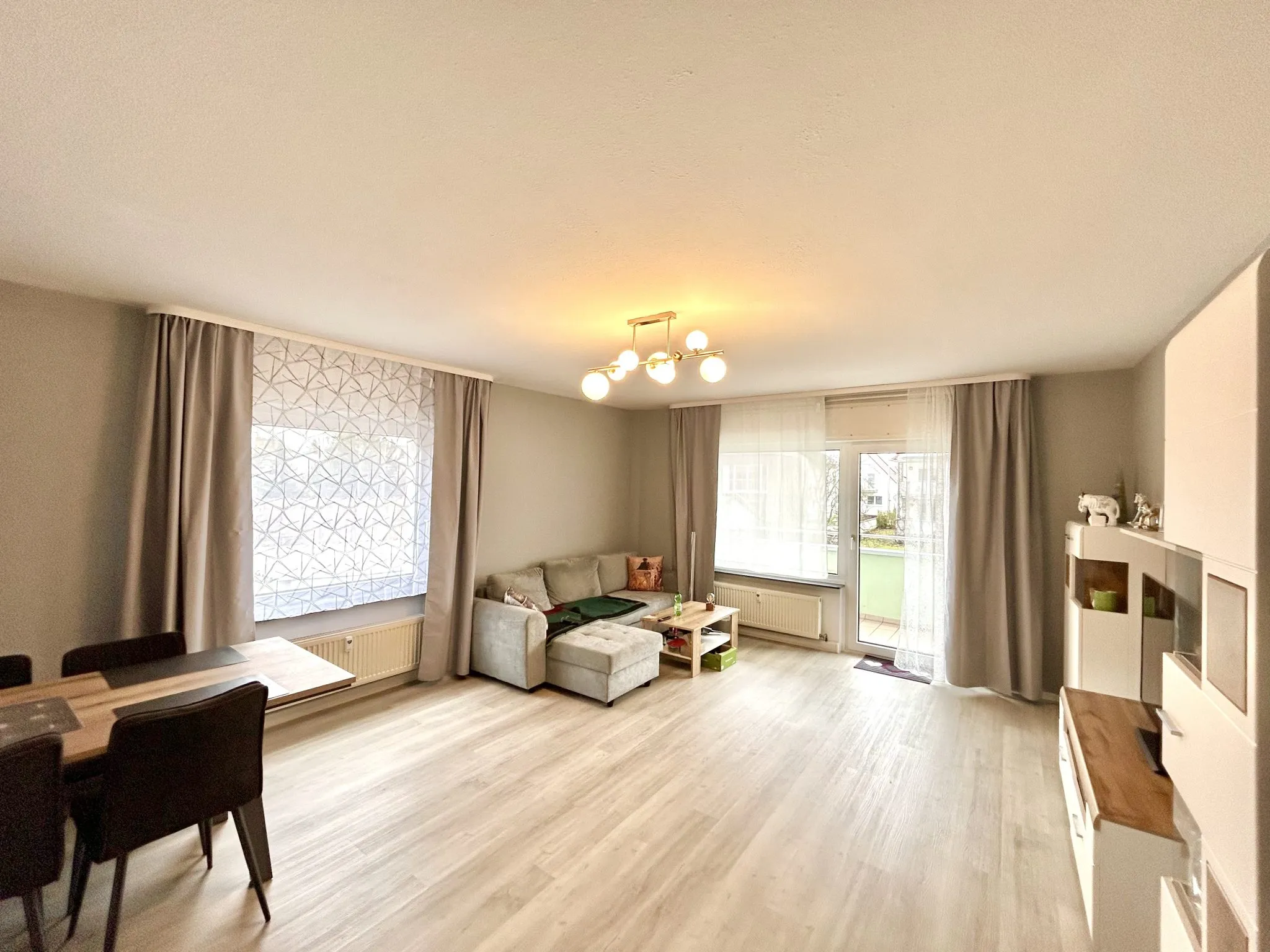 Immobilienangebot - Linkenheim-Hochstetten - Alle - Starke Rendite & langfristige Vermietung – 12-Familienhaus in Linkenheim-Hochstetten