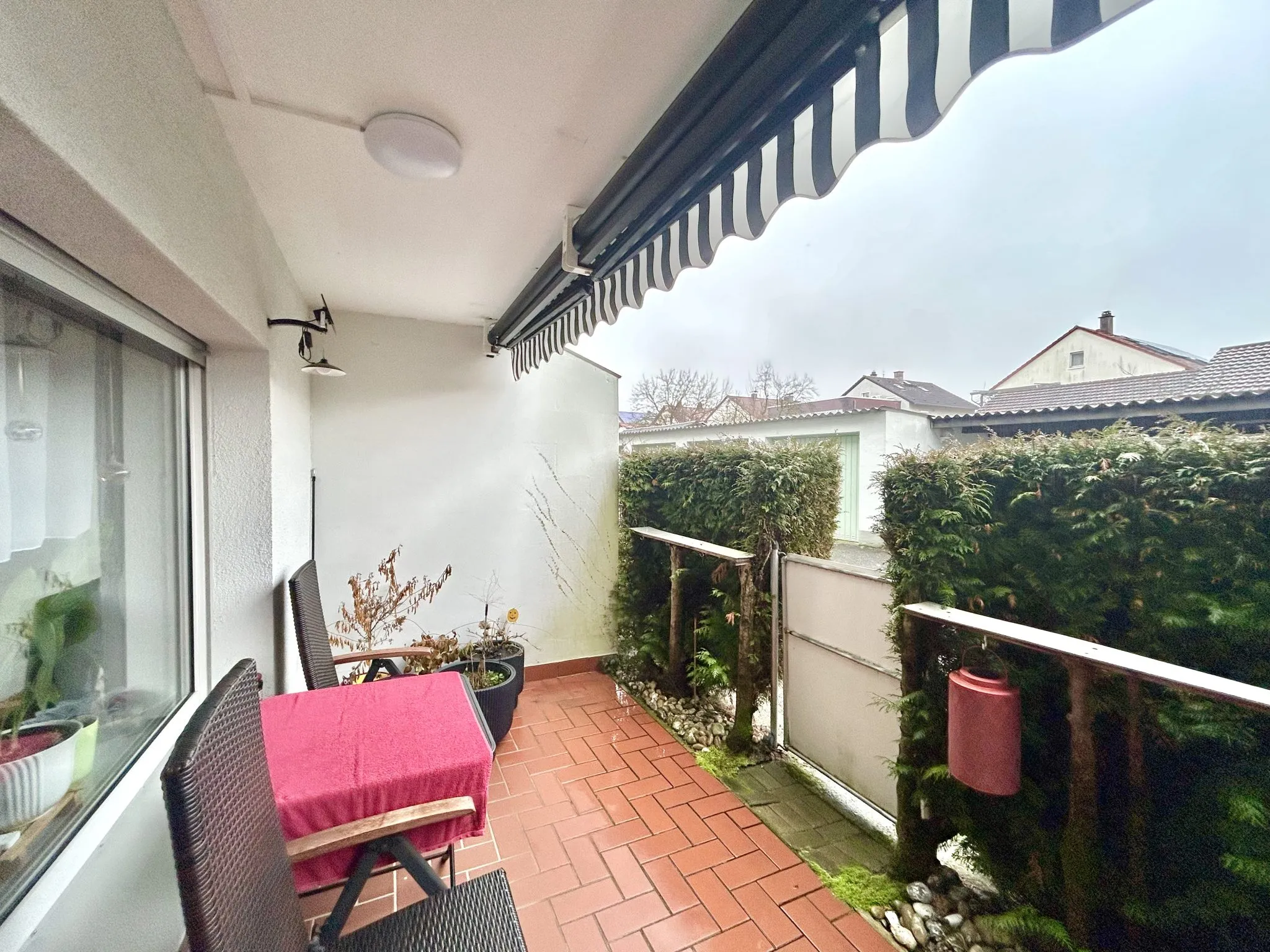 Immobilienangebot - Linkenheim-Hochstetten - Alle - Starke Rendite & langfristige Vermietung – 12-Familienhaus in Linkenheim-Hochstetten