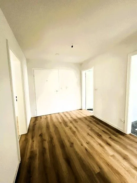 3LangFlur Immobilienangebot - Rastatt - Alle - Erstbezug nach Renovierung: 3-Zimmer-Erdgeschosswohnung mit Balkon in Rastatt zu vermieten!