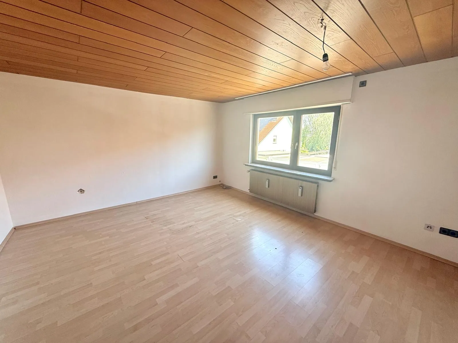 Immobilienangebot - Oberhausen-Rheinhausen - Alle - Seltene Gelegenheit: Großes Grundstück mit Bestandsimmobilie in Oberhausen-Rheinhausen