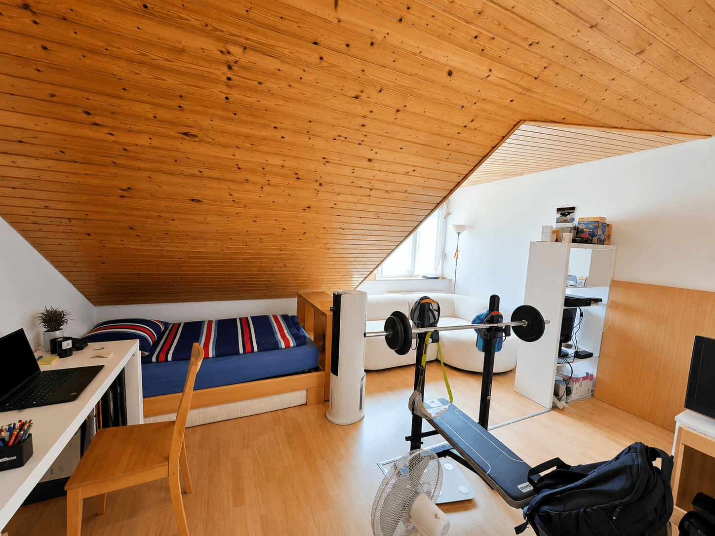 Immobilienangebot - Karlsruhe - Alle - Attraktive DG-Wohnung mit TG-Stellplatz – Interessante Kapitalanlage in der Karlsruher Südstadt