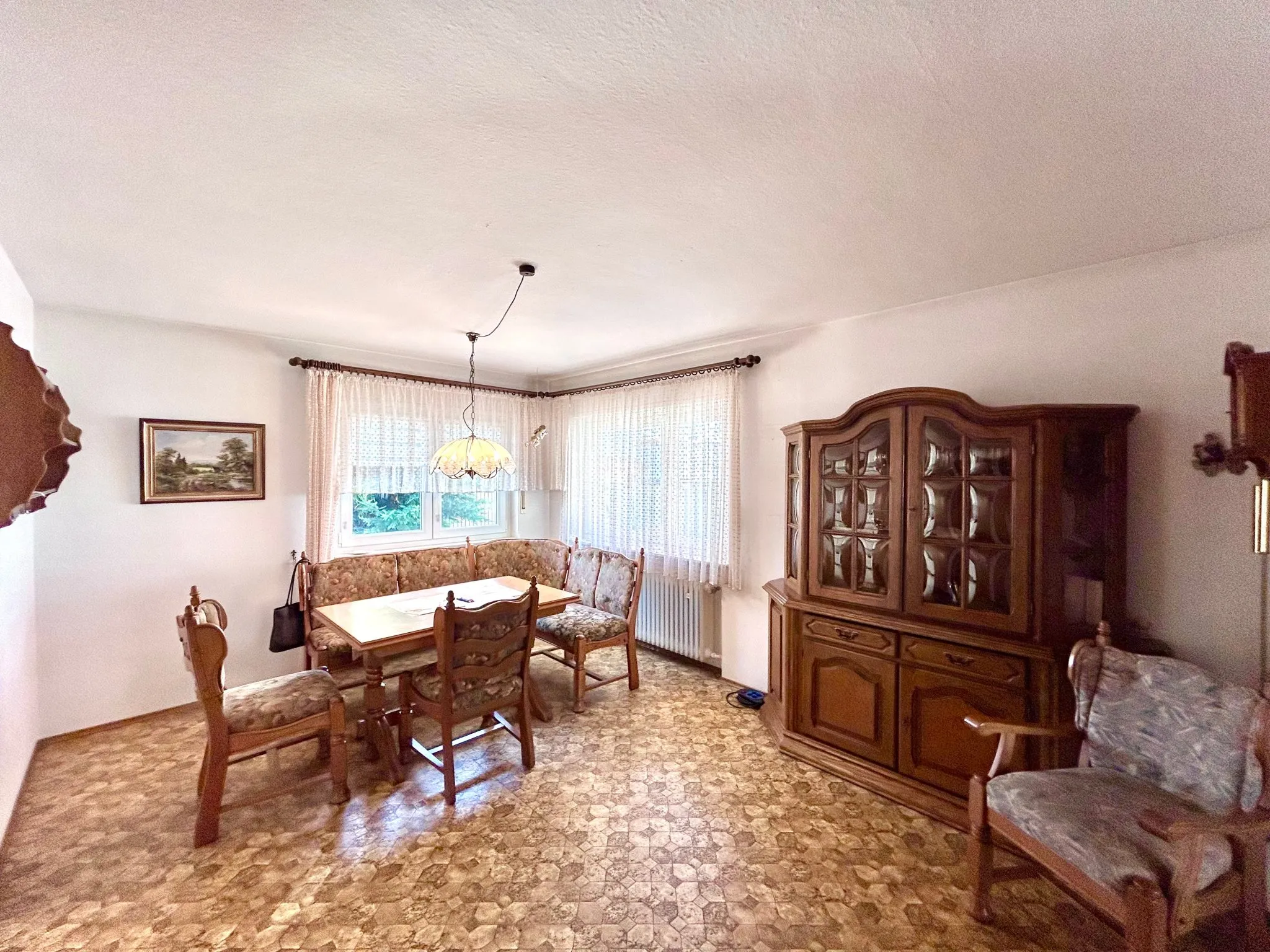 3LangEsszimmer Erdgeschoss Immobilienangebot - Wiesloch - Alle - Viel Platz und viele Möglichkeiten – Ein-/Zweifamilienhaus auf ca. 700 m² Grundstück