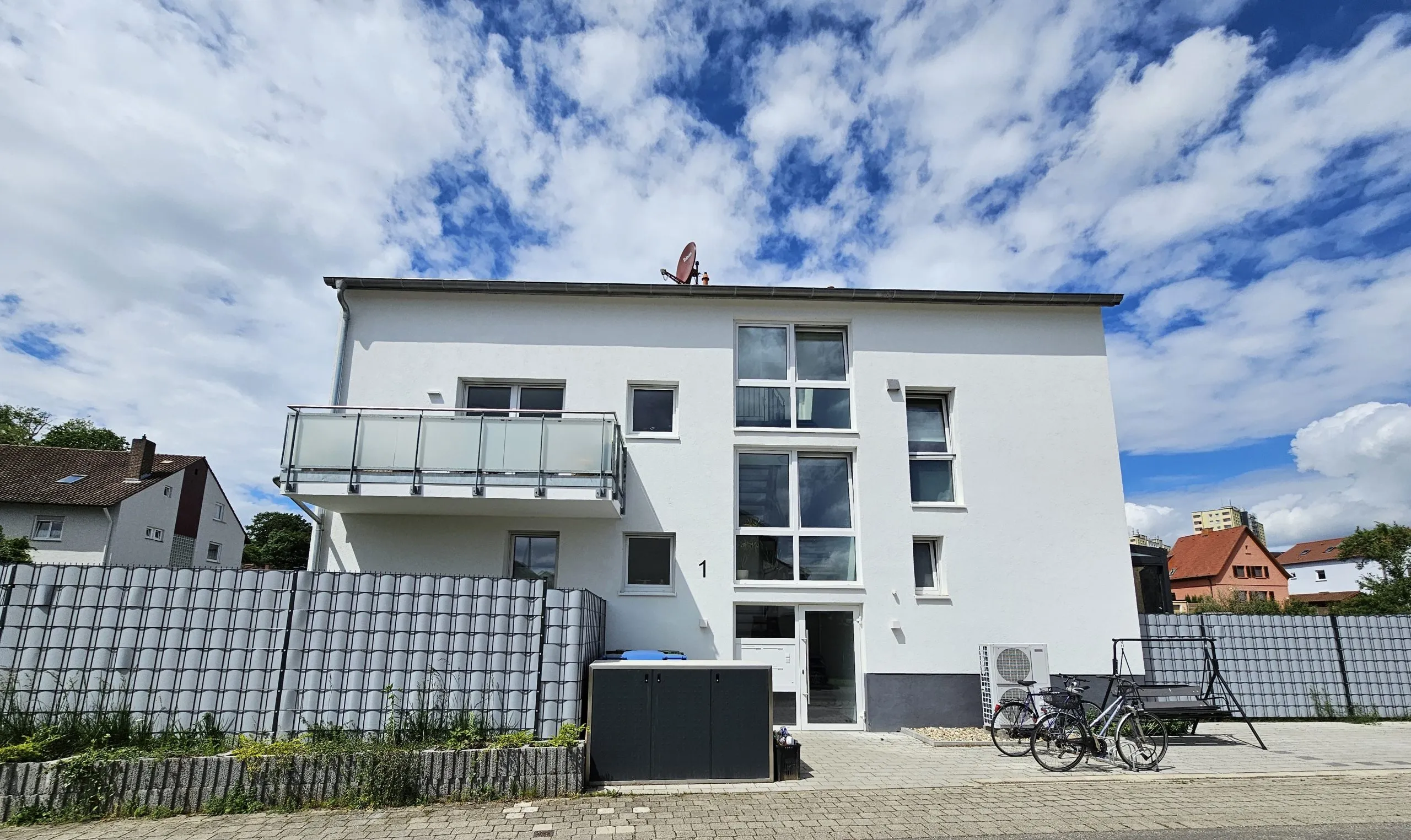 Immobilienangebot - Wörth am Rhein - Alle - Moderne 4-Zimmer-mit Balkon und zwei KFZ-Stellplätzen in Wörth