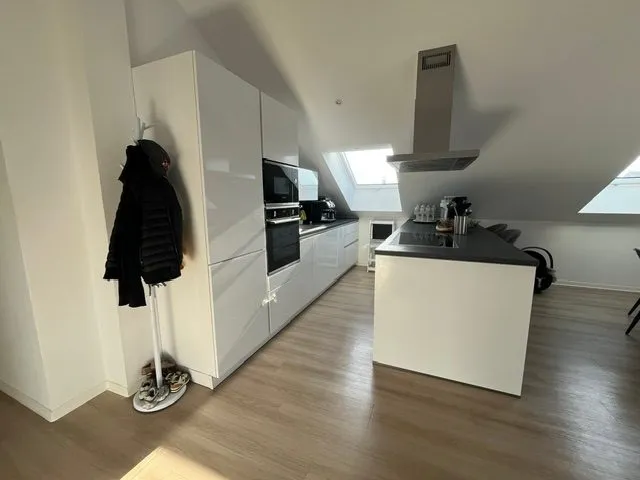 1LangKüche Immobilienangebot - Wörth am Rhein - Alle - Moderne 4-Zimmer-mit Balkon und zwei KFZ-Stellplätzen in Wörth