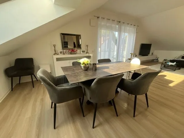 5LangEsszimmer Immobilienangebot - Wörth am Rhein - Alle - Moderne 4-Zimmer-mit Balkon und zwei KFZ-Stellplätzen in Wörth