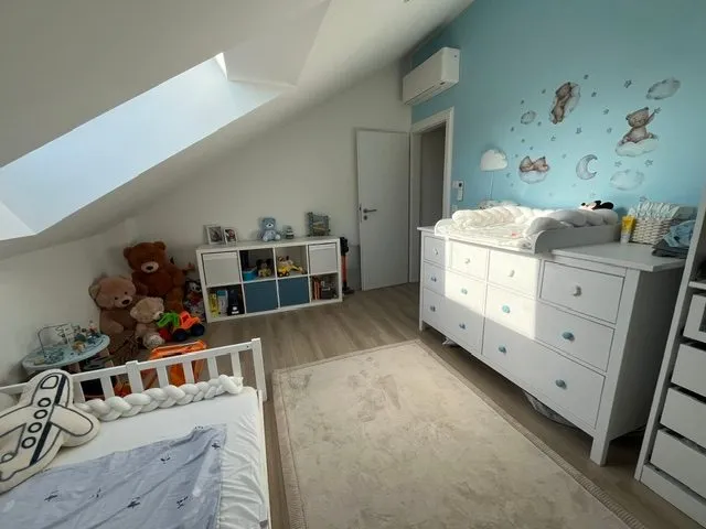 19LangKinderzimmer Immobilienangebot - Wörth am Rhein - Alle - Moderne 4-Zimmer-mit Balkon und zwei KFZ-Stellplätzen in Wörth