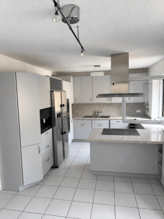 4LangKüche Immobilienangebot - Karlsruhe - Alle - Wohnen über Karlsruhe – großzügige 4,5-Zimmer-Wohnung mit Westterrasse und Panoramablick